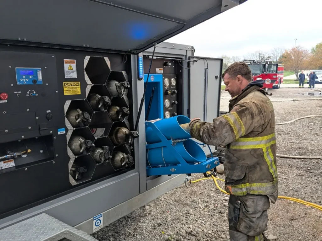 Arctic Compressor breathing air trailer